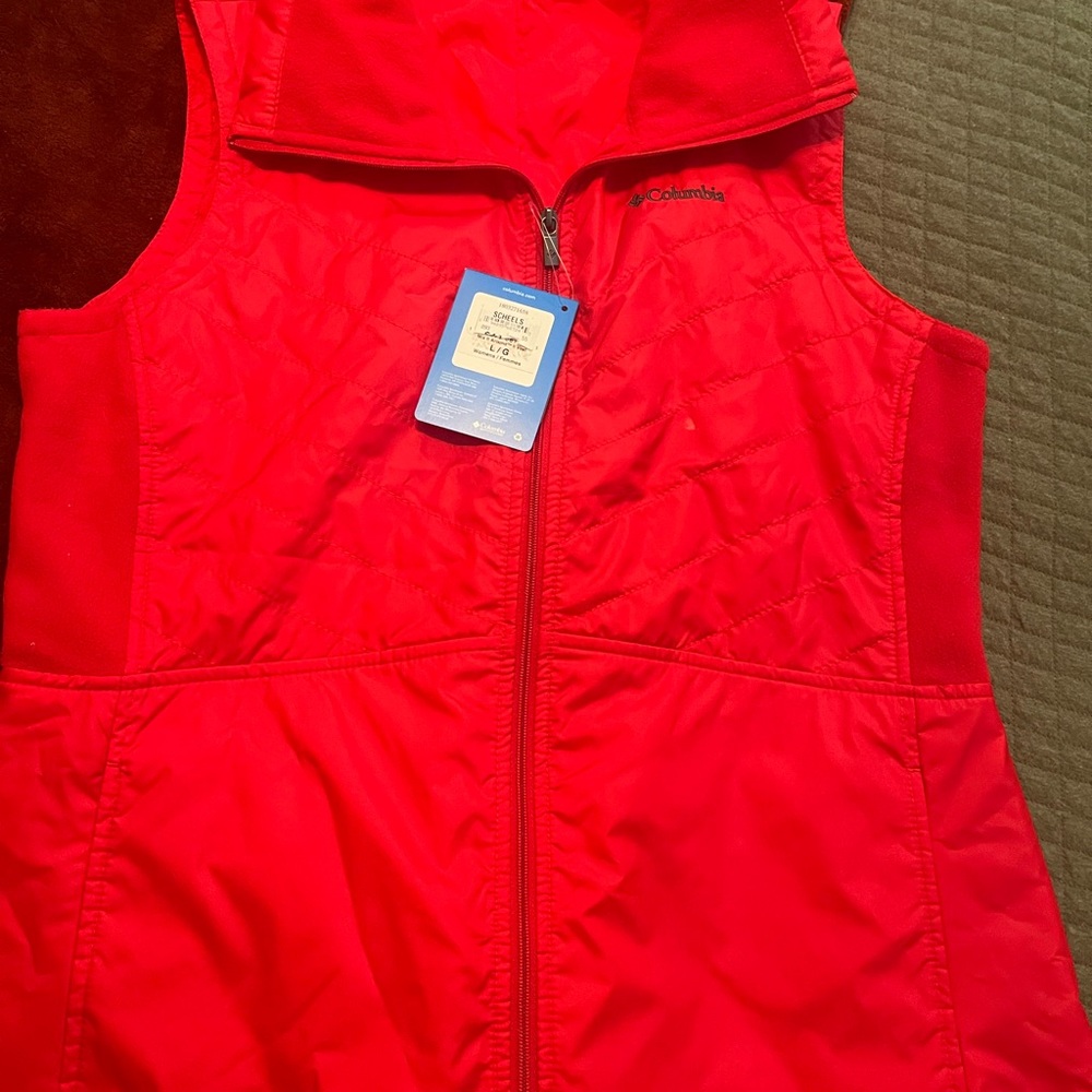 Columbia Vest Womens Red Large NWT